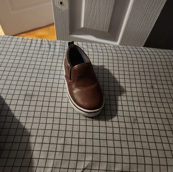 Shoes - Picture 3 of 4